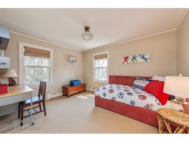 330 Locust Road Winnetka, IL 60093 - Photo 17 of 25 Gallery Image 17