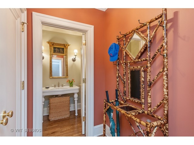 330 Locust Road Winnetka, IL 60093 - Photo 23 of 25 Gallery Image 23