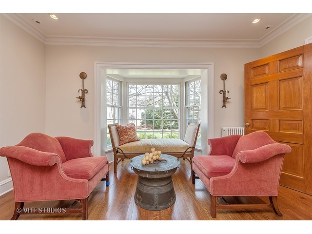 330 Locust Road Winnetka, IL 60093 - Photo 5 of 25 Gallery Image 5