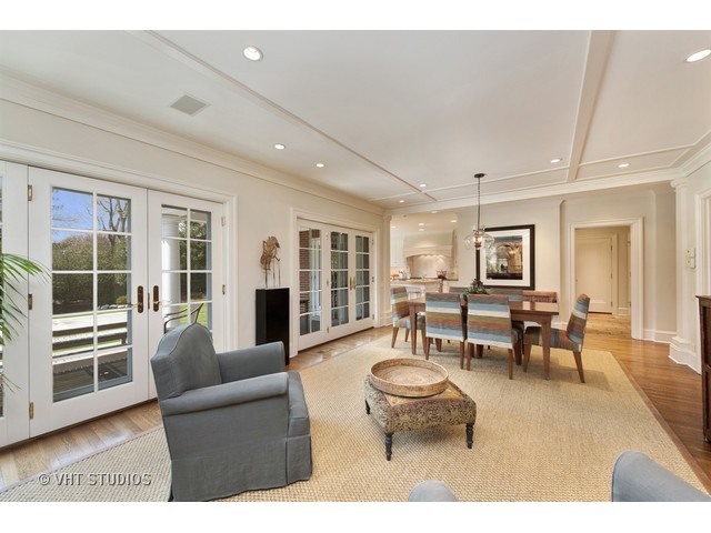 330 Locust Road Winnetka, IL 60093 - Photo 9 of 25 Gallery Image 9