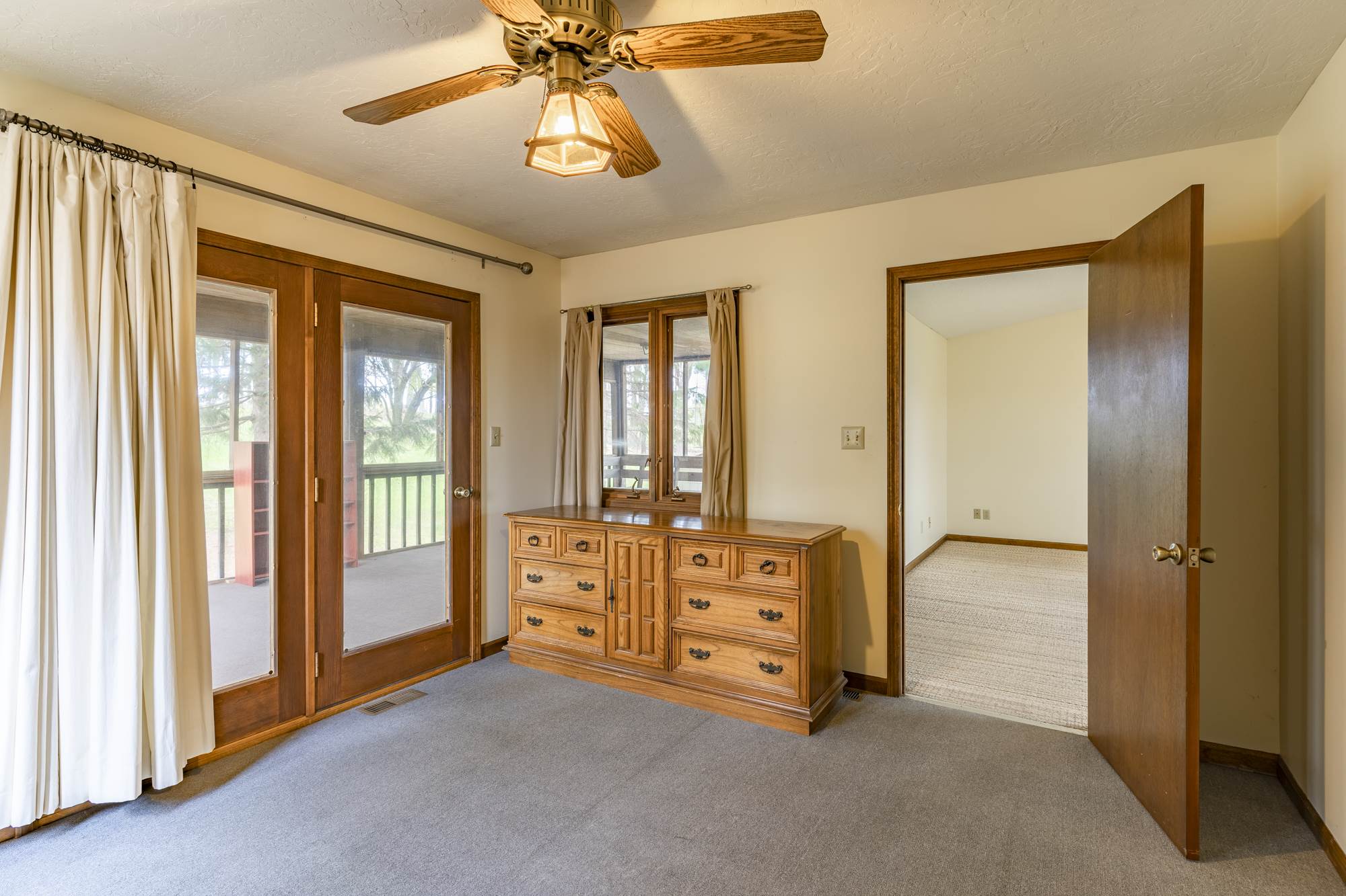 6048 West Orland Road Angola, IN 46703 - Photo 11 of 29 Gallery Image 11