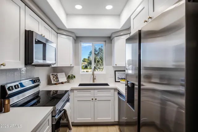 $299,990 | 1825 West Ray Road, Unit 2070, Chandler, AZ 85224