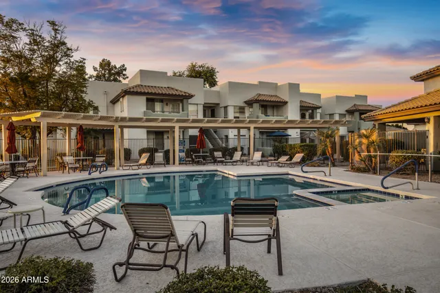 $299,990 | 1825 West Ray Road, Unit 2070, Chandler, AZ 85224