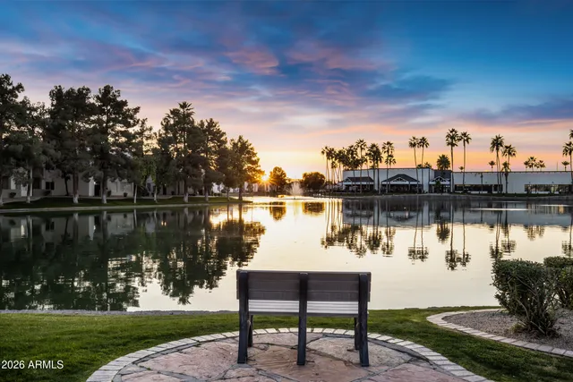 $299,990 | 1825 West Ray Road, Unit 2070, Chandler, AZ 85224