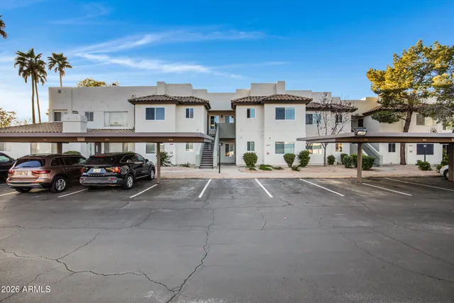 $299,990 | 1825 West Ray Road, Unit 2070, Chandler, AZ 85224