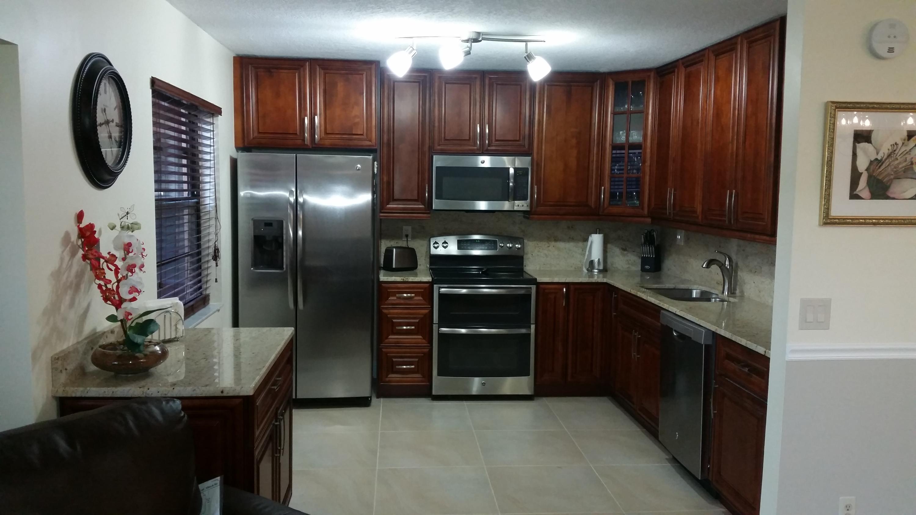 154 Capri East Delray Beach, FL 33484 - Photo 2 of 17 20151123_164255