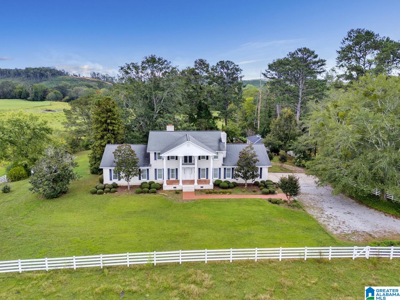 44 Nunnally Lake Road Ohatchee, AL 36271 - Photo 4 of 90