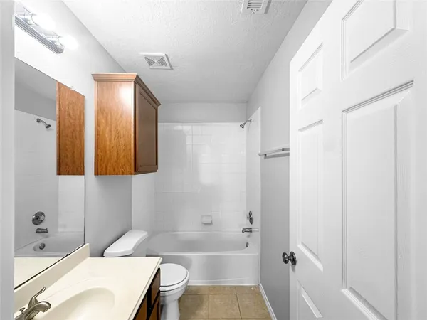 $2,225 | 20146 Jasper Oaks Drive, Cypress, TX 77433