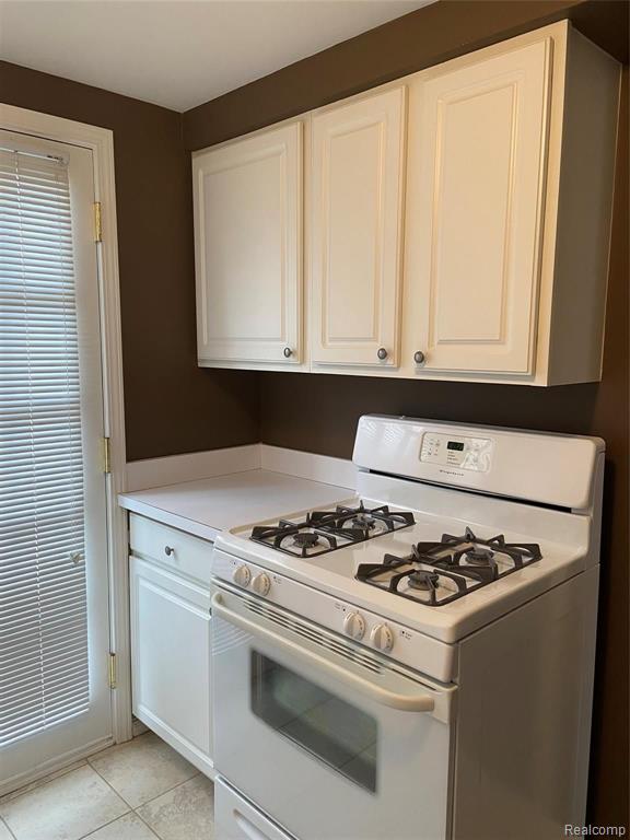 1711 Graefield Road Birmingham, MI 48009 - Photo 10 of 22