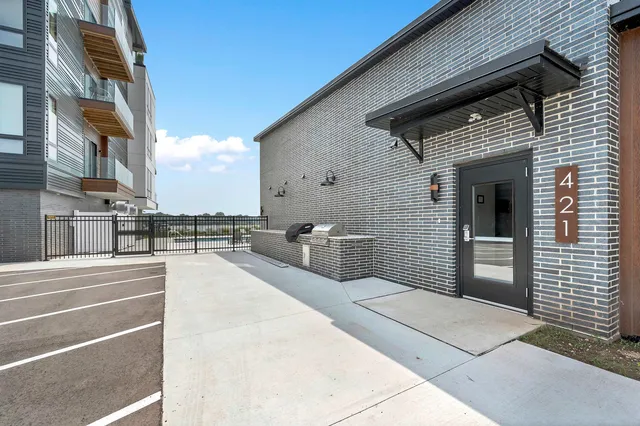 $509,900 | 433 Aldon Circle, Unit 205, Ashwaubenon, WI 54304