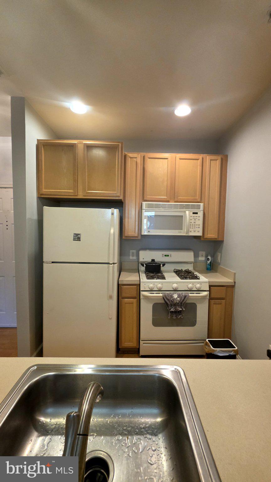 11924 Darnestown Road, Unit 204 Gaithersburg, MD 20878 - Photo 8 of 35 Gallery Image 8
