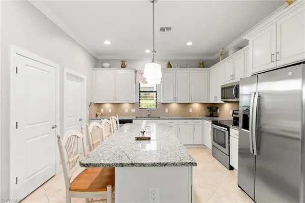 $3,000 | 1350 Kendari Terrace, Naples, FL 34113