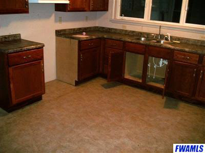 210 Walnut Street Butler, IN 46721 - Photo 4 of 4