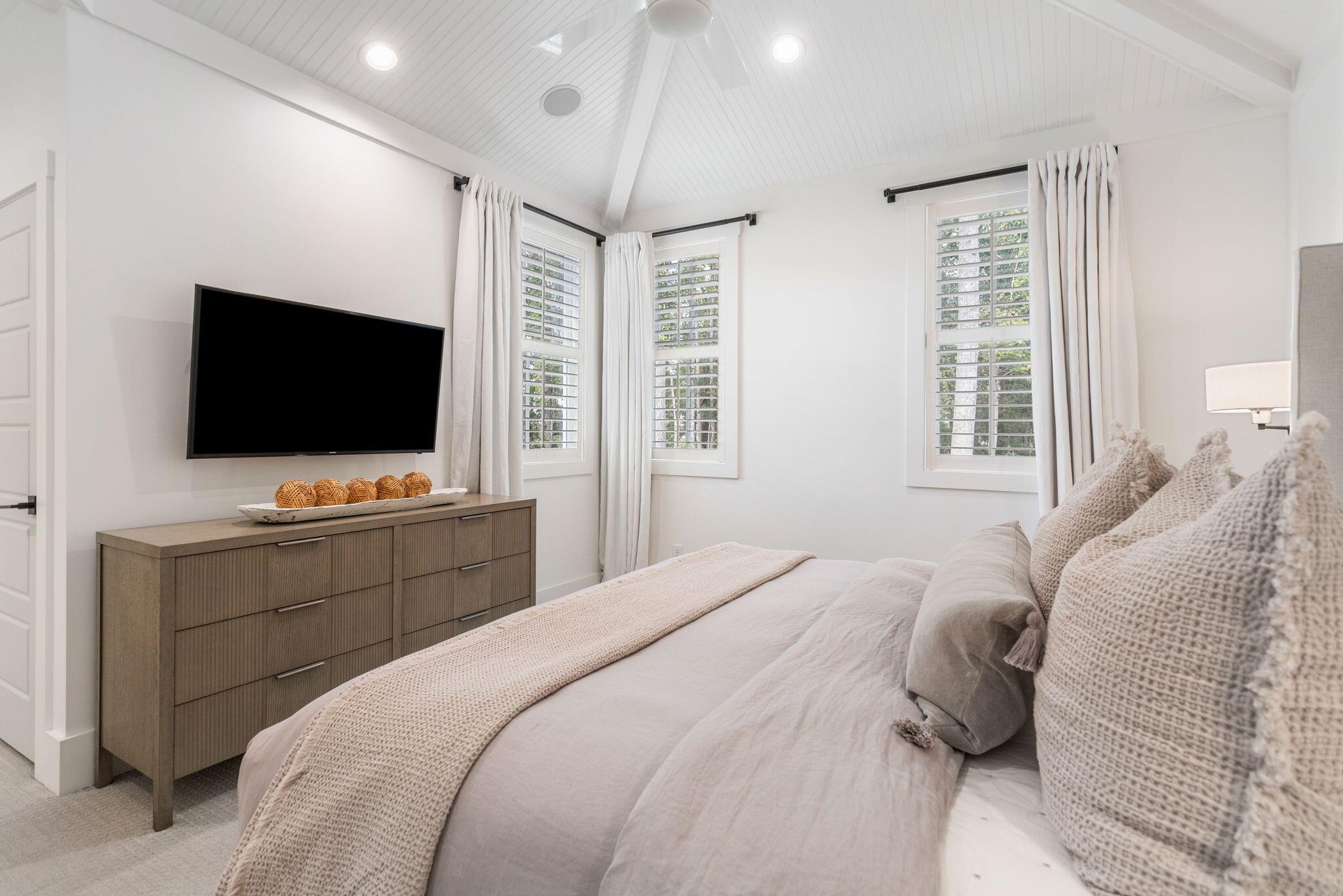 343 Bridgetown Pass Mount Pleasant, SC 29464 - Photo 19 of 47 Owners' Suite