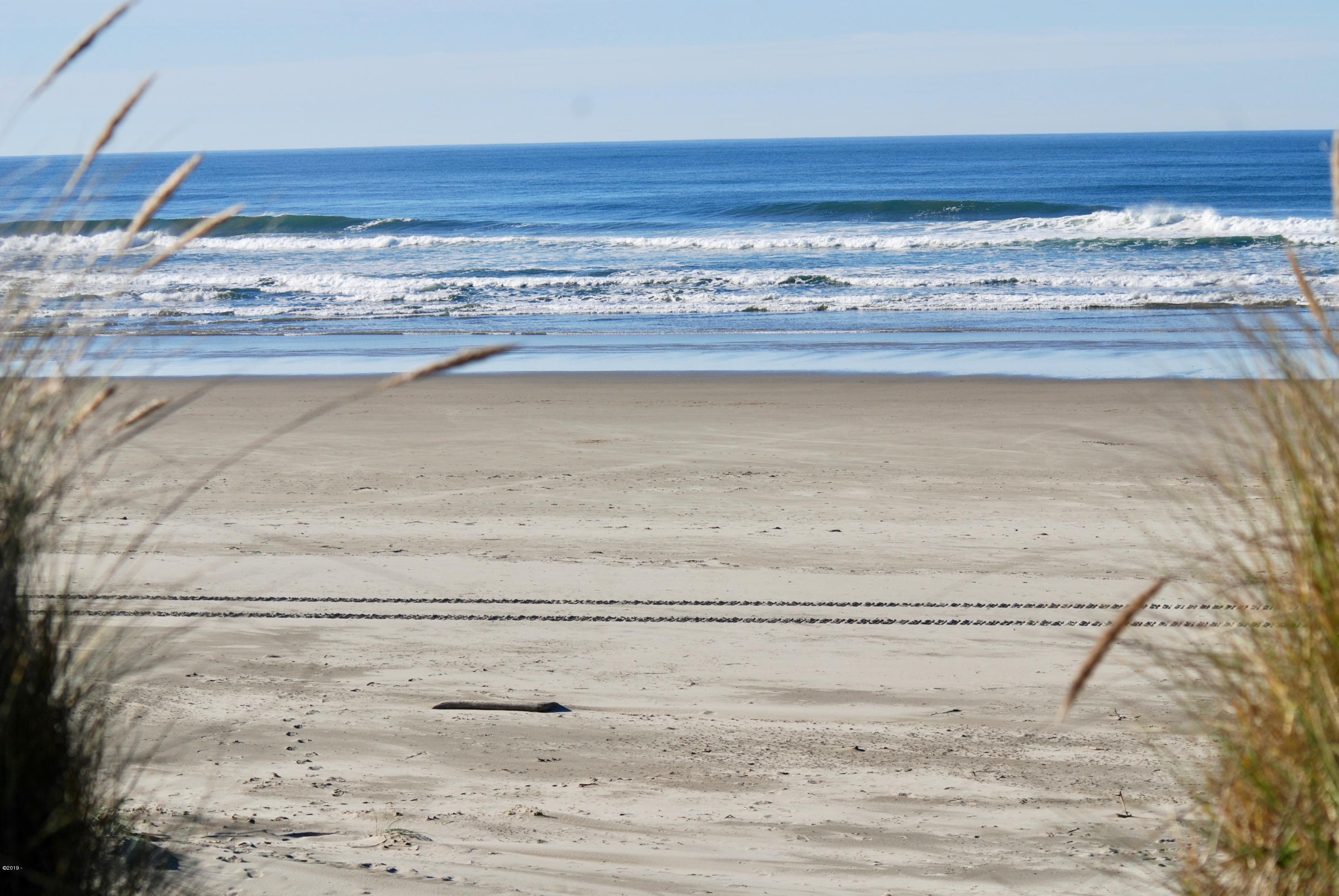 320 Southwest 58th Street Newport, OR 97365 - Photo 7 of 29 Beach Access