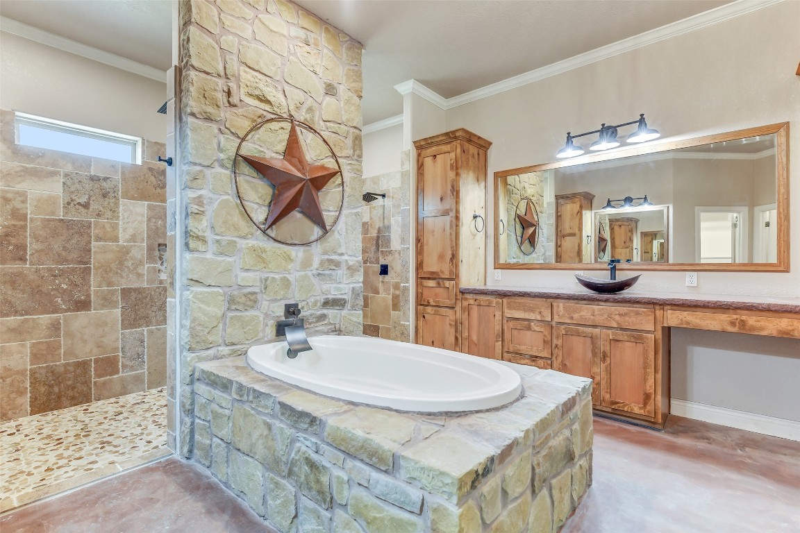 41545 Farm To Market 3346 Hempstead, TX 77445 - Photo 13 of 49 a bathroom with a sink and a mirror