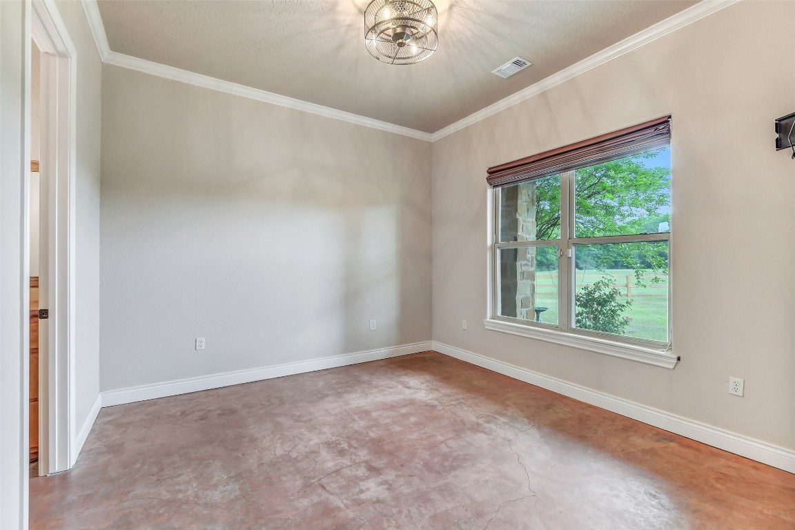 41545 Farm To Market 3346 Hempstead, TX 77445 - Photo 8 of 49 an empty room with a window