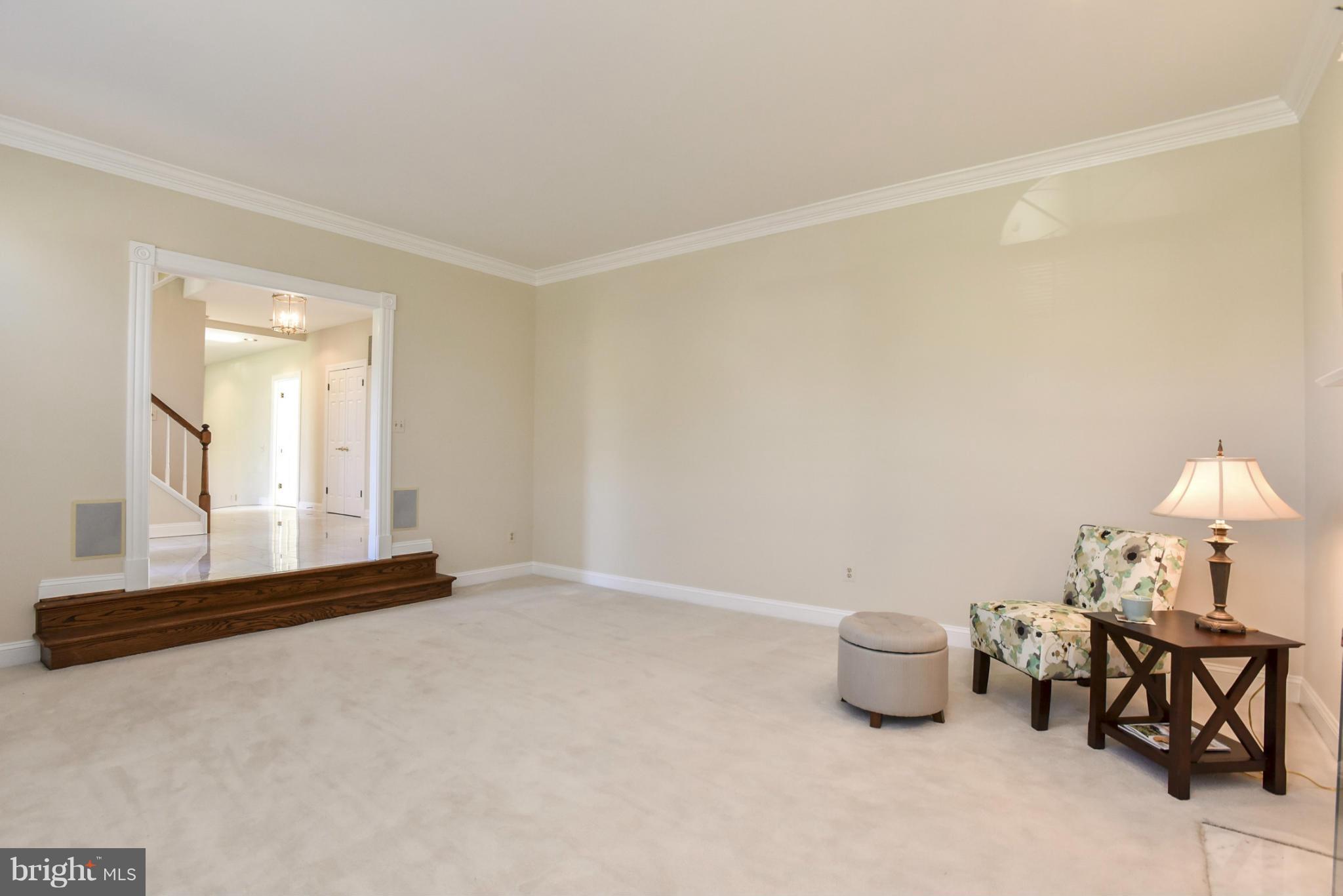 9723 Middleton Ridge Road Vienna, VA 22182 - Photo 3 of 30 Living Room