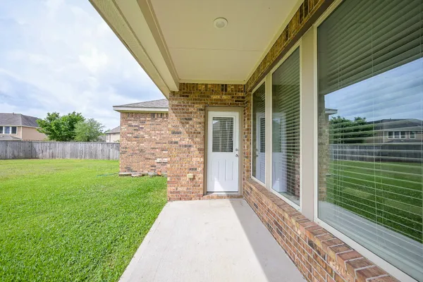 $429,999 | 7 Florentino Vine Place, Magnolia, TX 77354