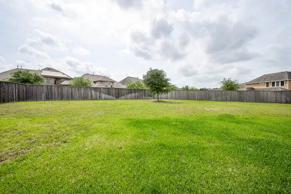 $429,999 | 7 Florentino Vine Place, Magnolia, TX 77354