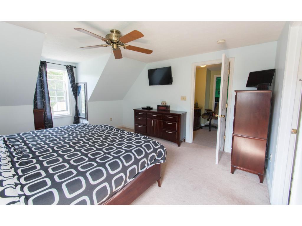 12 Cobble Hill Road Nashua, NH 03062 - Photo 17 of 30 Gallery Image 17