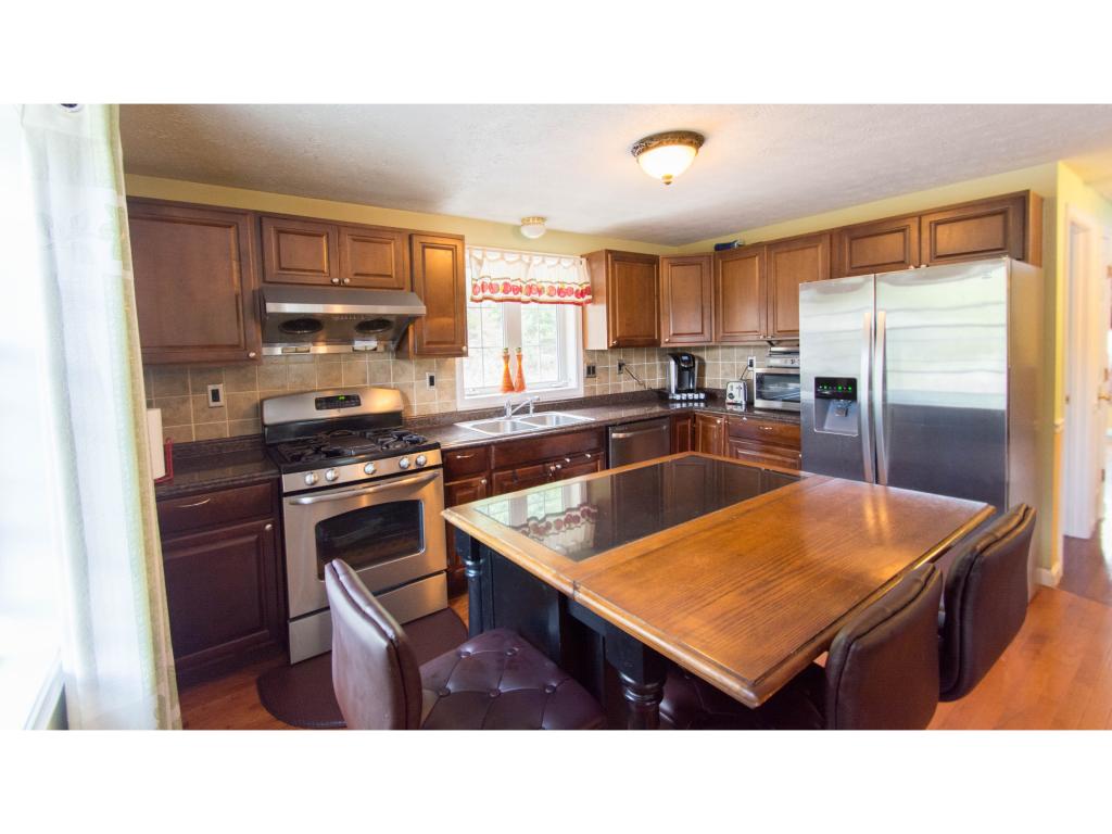 12 Cobble Hill Road Nashua, NH 03062 - Photo 5 of 30 Gallery Image 5