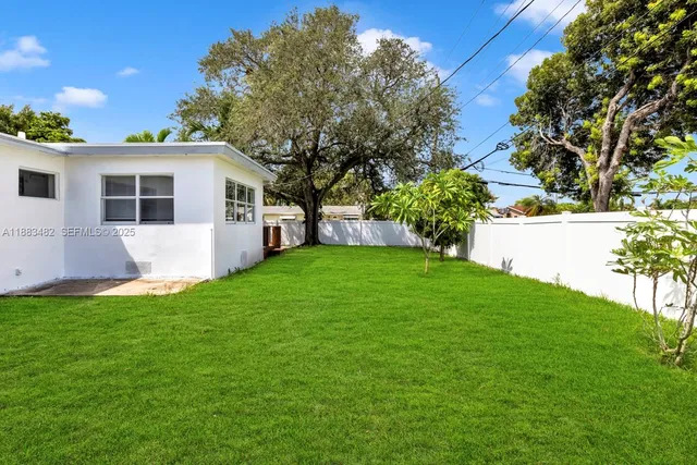 $699,000 | 327 Southeast 2nd Avenue, Dania Beach, FL 33004