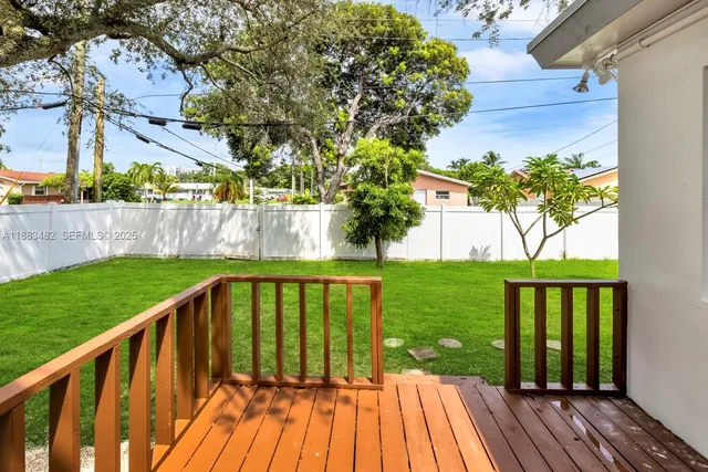 $699,000 | 327 Southeast 2nd Avenue, Dania Beach, FL 33004