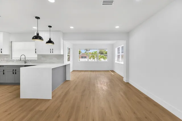 $699,000 | 327 Southeast 2nd Avenue, Dania Beach, FL 33004