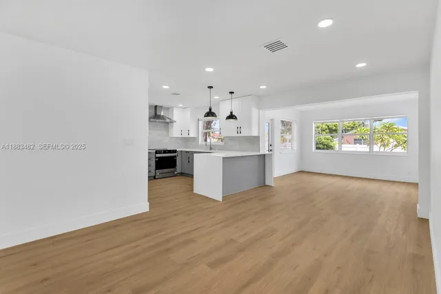 $699,000 | 327 Southeast 2nd Avenue, Dania Beach, FL 33004