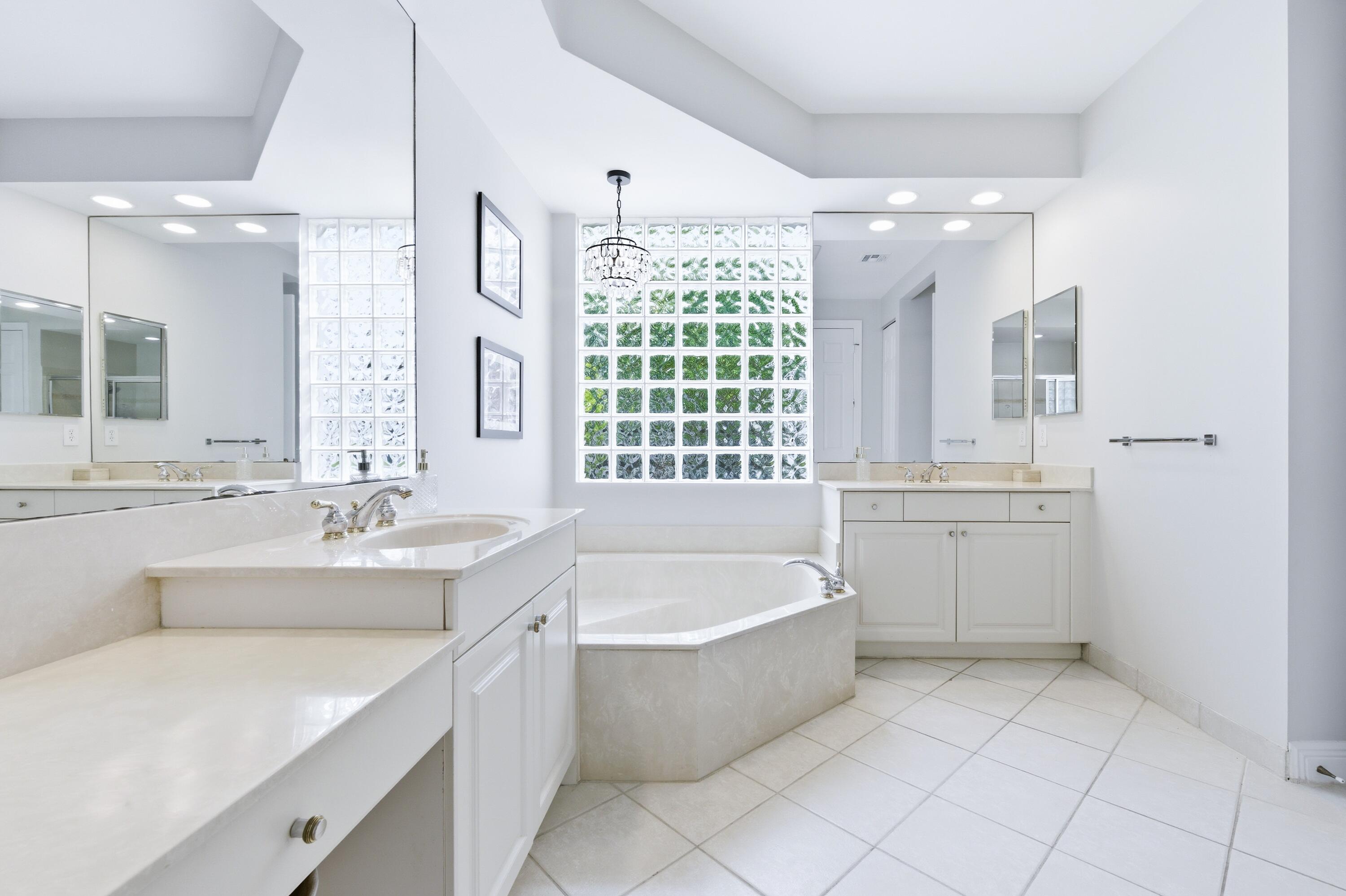 19123 Two River Lane Boca Raton, FL 33498 - Photo 21 of 47 19213_Two_River_Lane_4925_-_4984_012