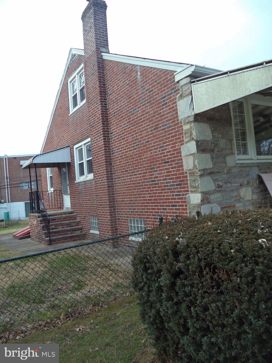 12016 Elmore Road Philadelphia, PA 19154 - Photo 3 of 35 Left side 2