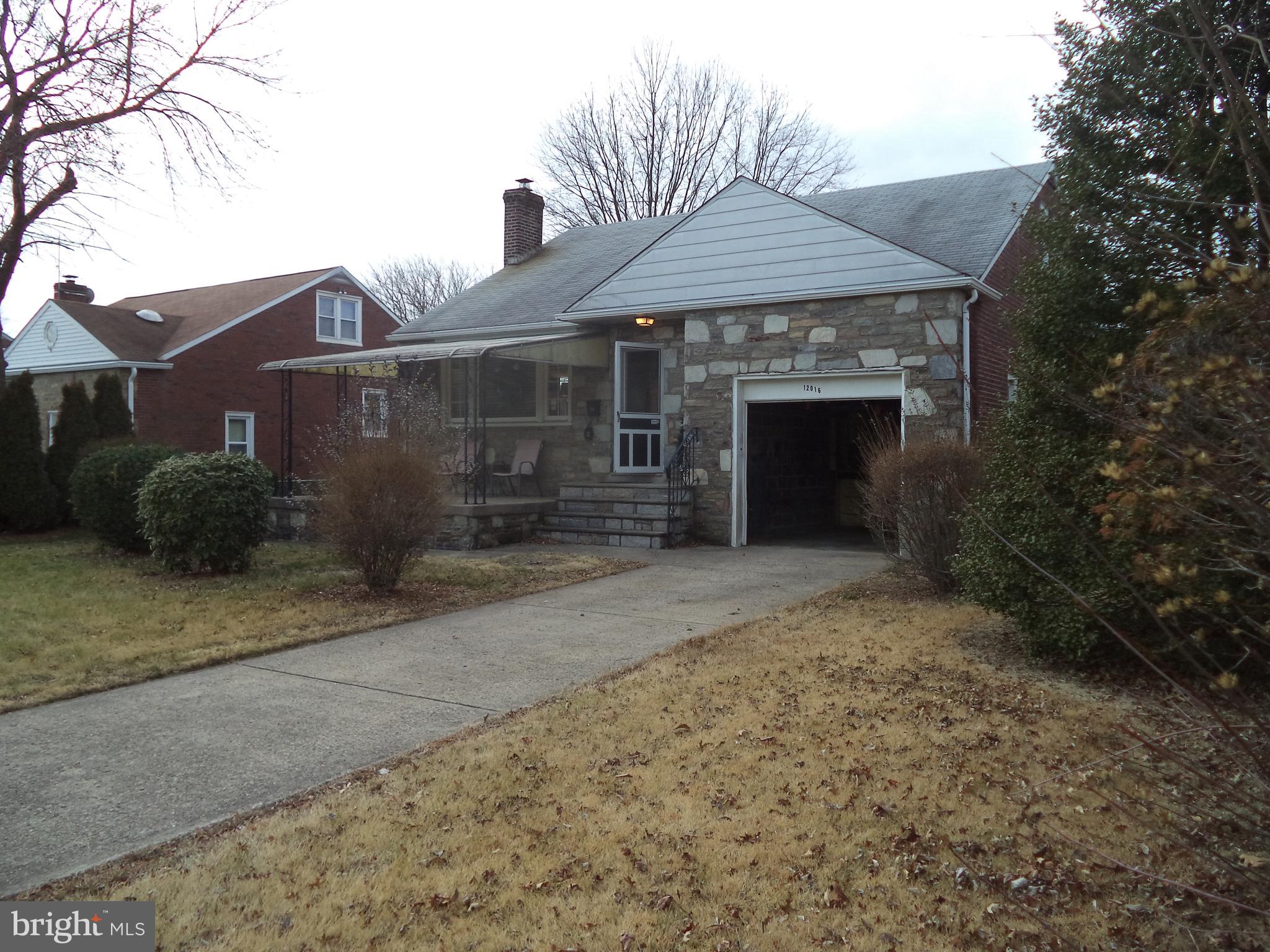 12016 Elmore Road Philadelphia, PA 19154 - Photo 4 of 35 Right side 1