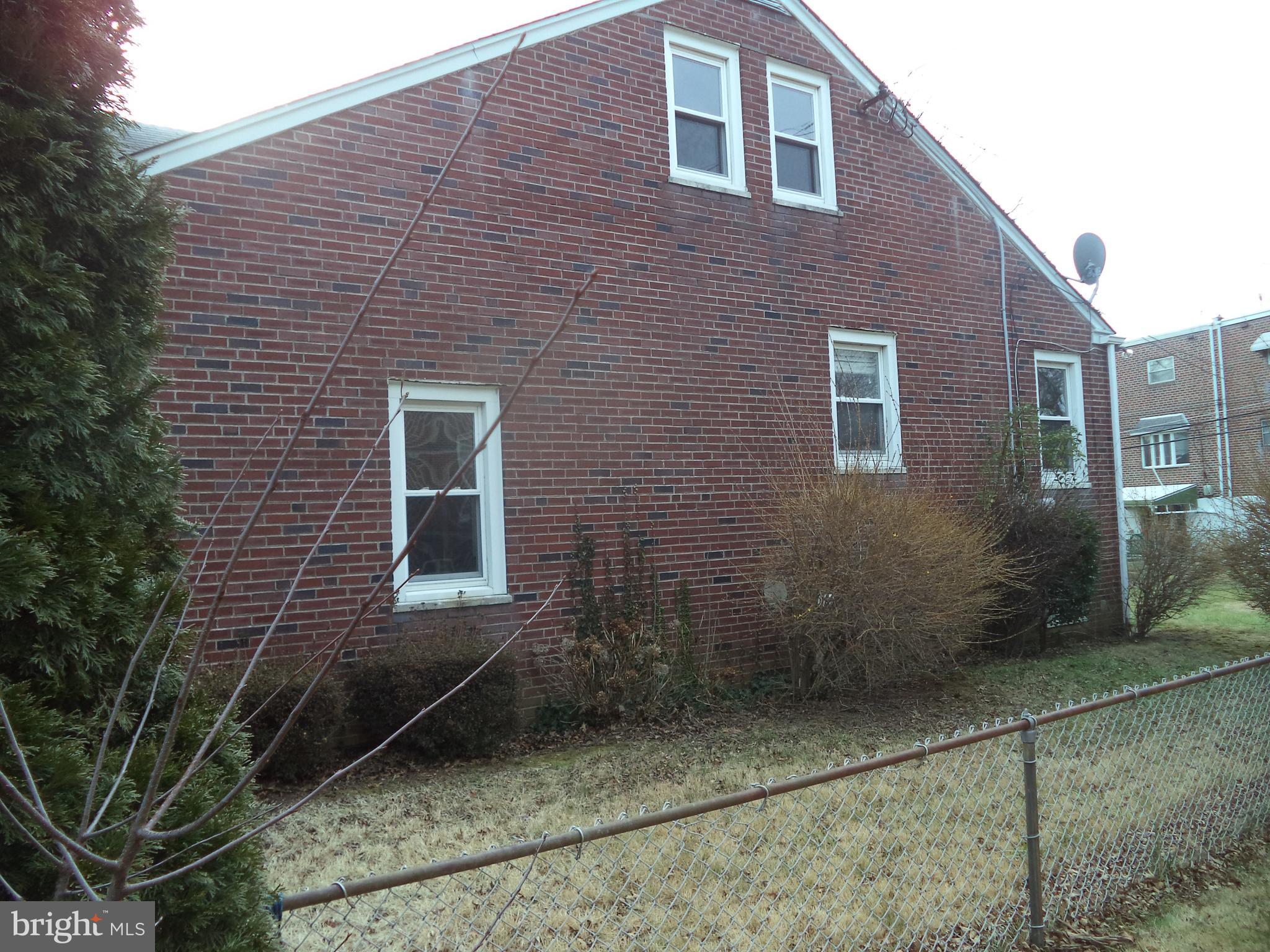 12016 Elmore Road Philadelphia, PA 19154 - Photo 5 of 35 Right side 2