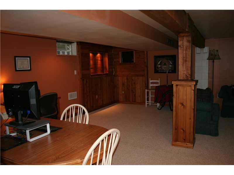5640 Tuscarawas Road Beaver, PA 15009 - Photo 6 of 14 Family Room.