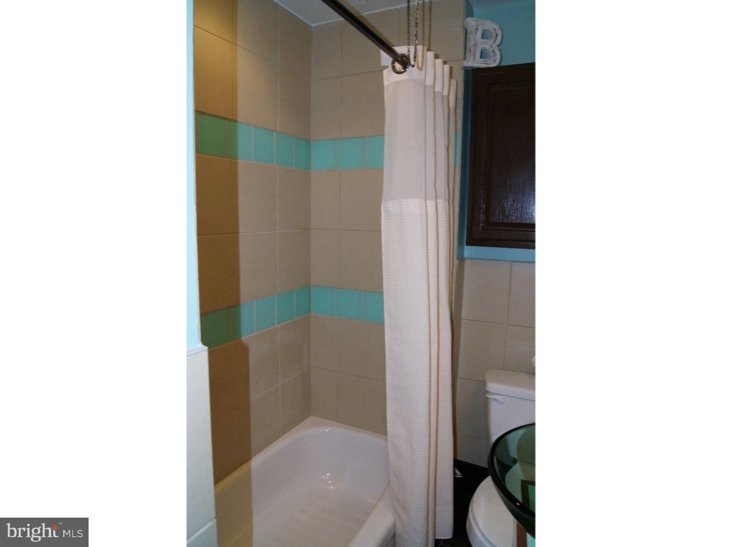 7705 Temple Road Philadelphia, PA 19150 - Photo 20 of 25 Bathroom