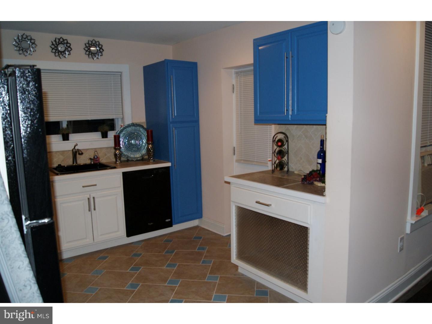 7705 Temple Road Philadelphia, PA 19150 - Photo 9 of 25 Kitchen