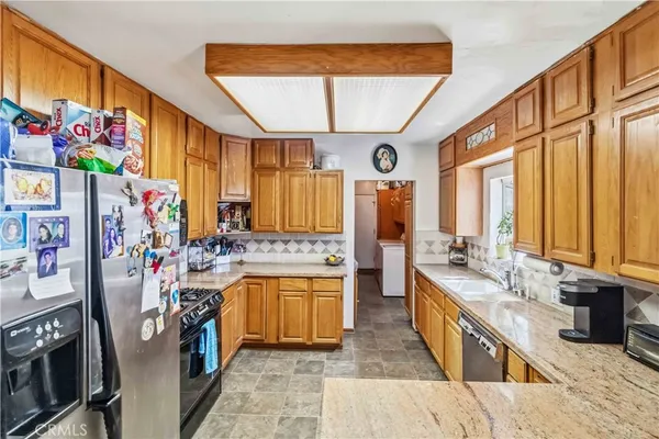 $1,299,000 | 10457 Variel Avenue, Chatsworth, CA 91311