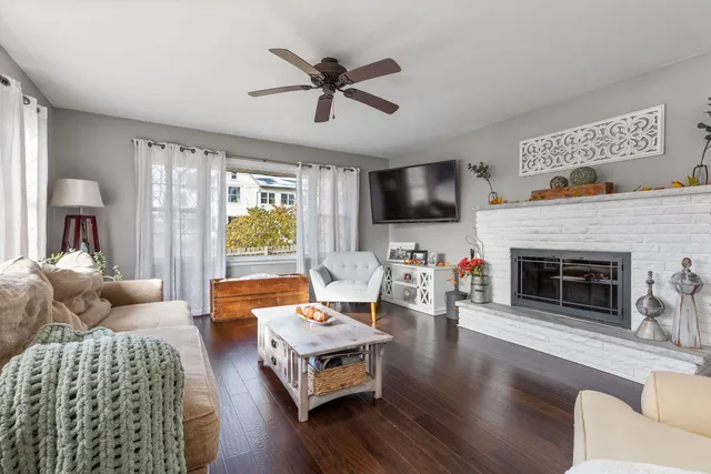 $389,000 | 118 West Reader Street, Elburn, IL 60119