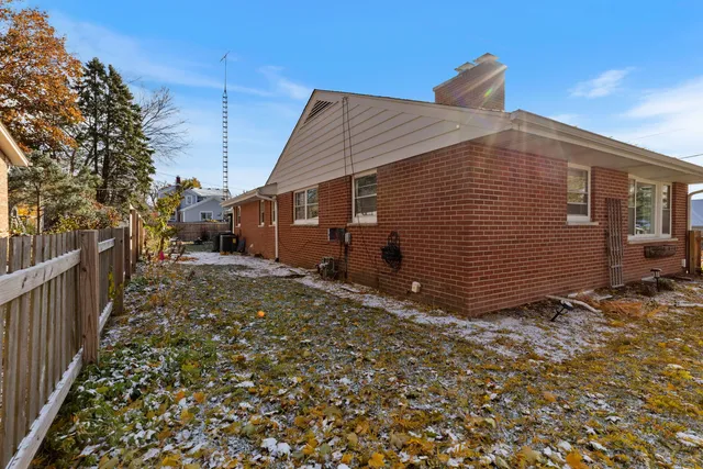 $389,000 | 118 West Reader Street, Elburn, IL 60119