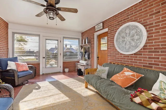 $389,000 | 118 West Reader Street, Elburn, IL 60119