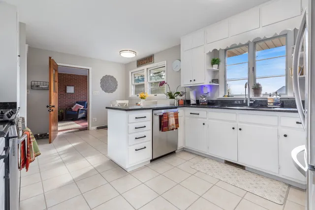 $389,000 | 118 West Reader Street, Elburn, IL 60119