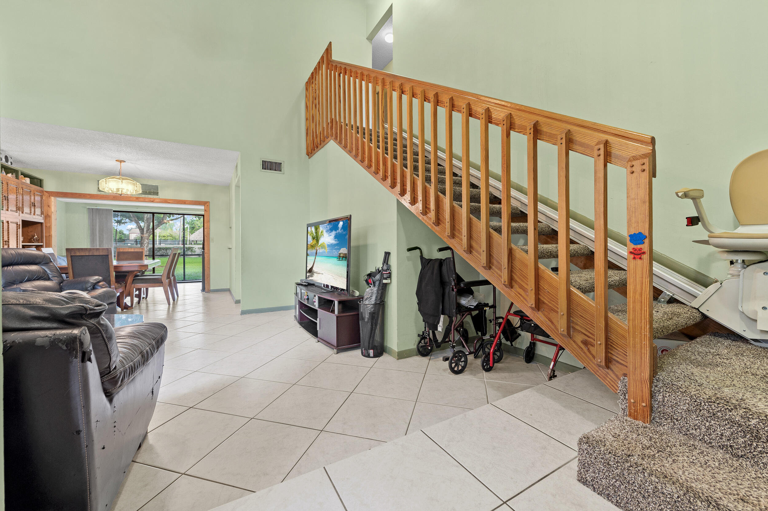 22384 Thousand Pines Lane Boca Raton, FL 33428 - Photo 13 of 45 a view of an entryway with workspace