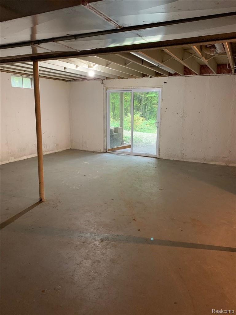 2053 Porter Road White Lake, MI 48383 - Photo 14 of 16 14.jpg