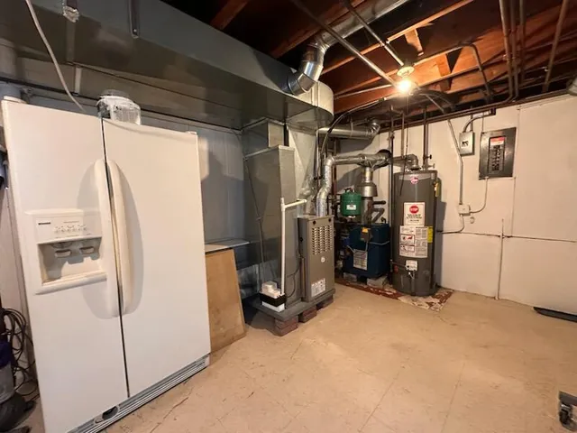 a view of a storage & utility room