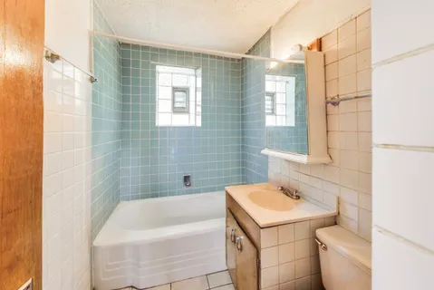 $160,000 | 11514 South Yale Avenue, Chicago, IL 60628