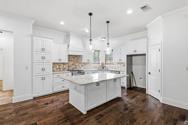 $460,000 | 480 Parrot Beak Road, Sterlington, LA 71280