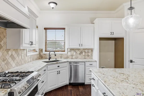 $460,000 | 480 Parrot Beak Road, Sterlington, LA 71280