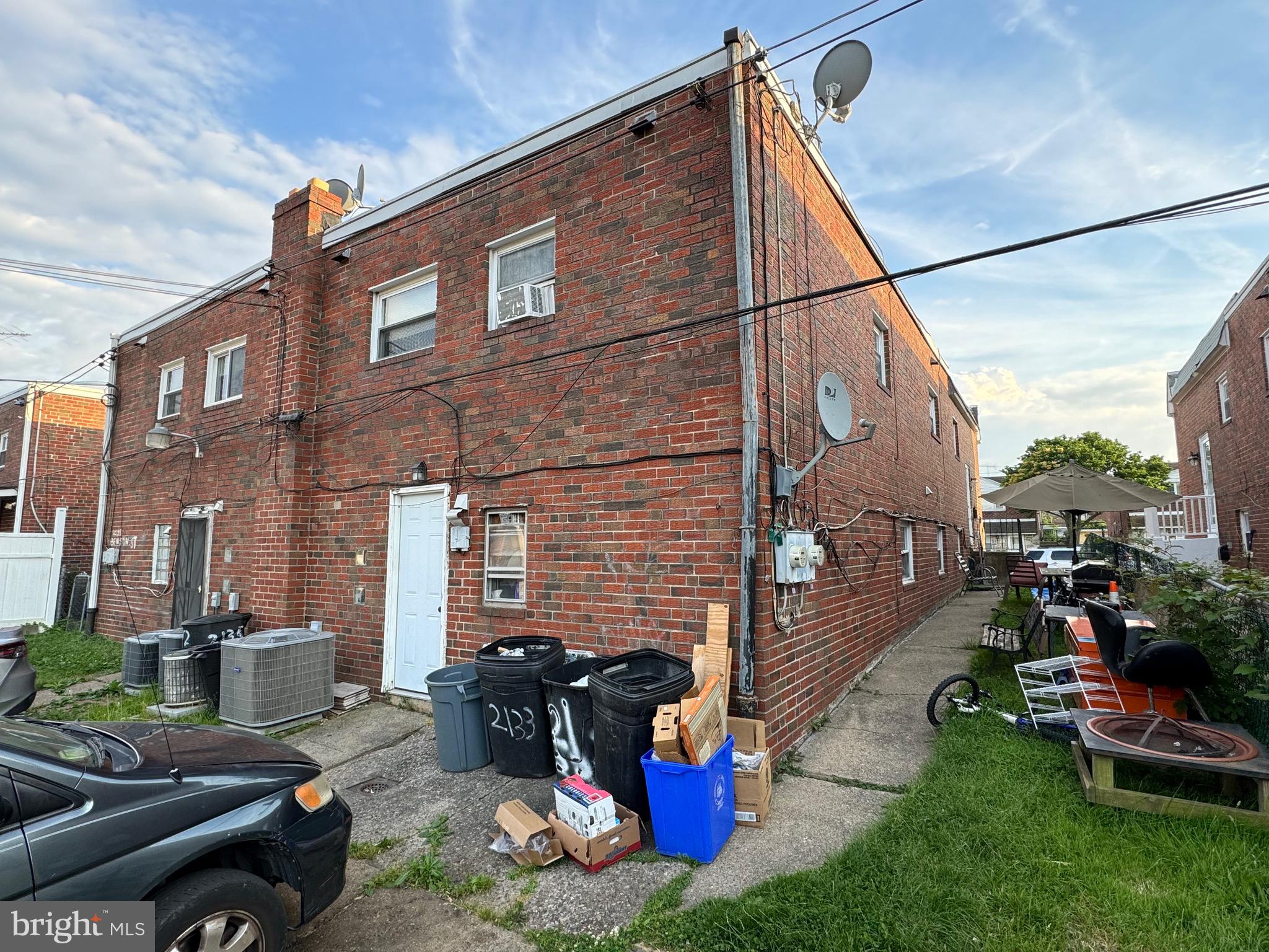 2133 Benson Street Philadelphia, PA 19152 - Photo 3 of 9