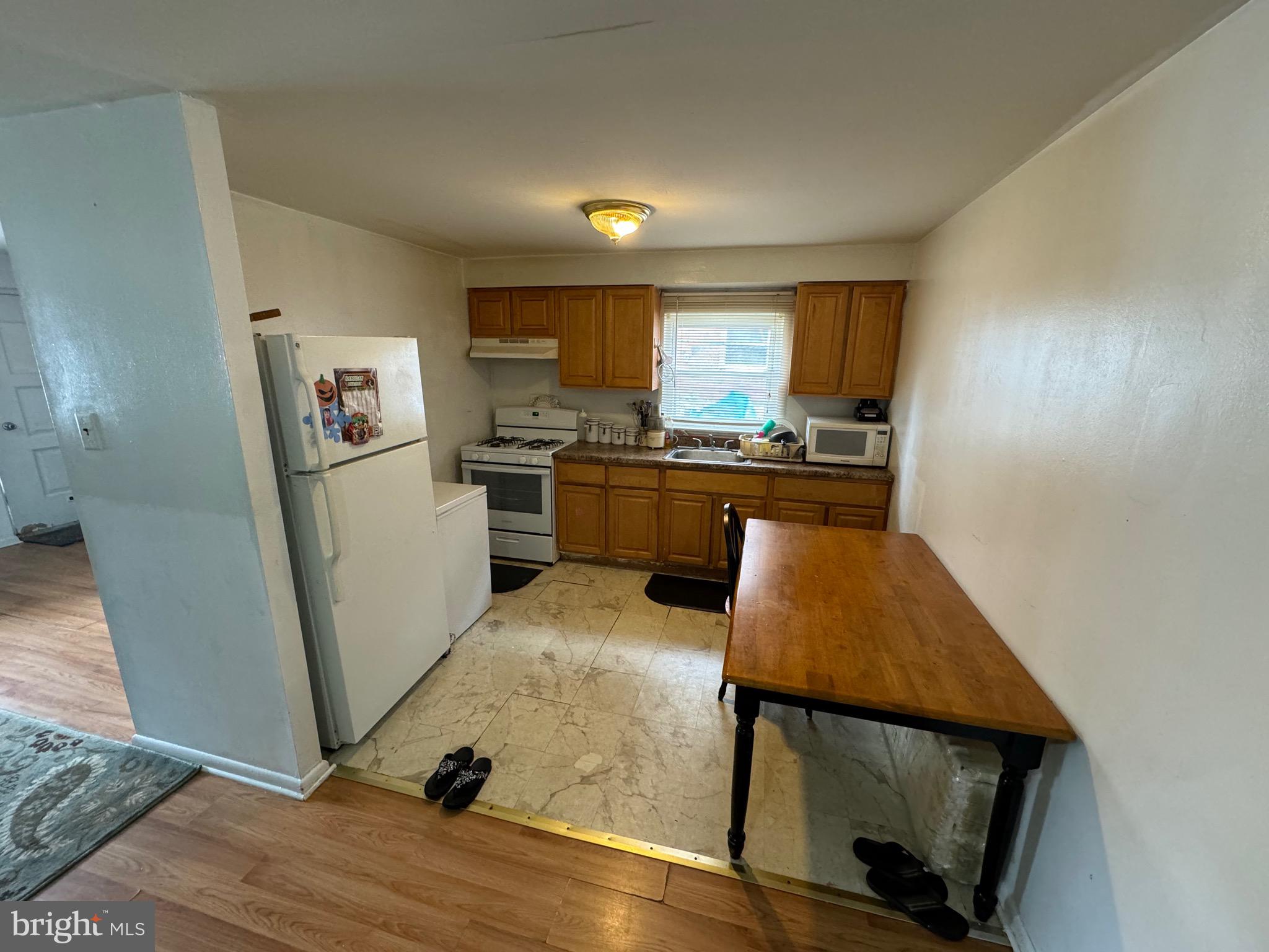 2133 Benson Street Philadelphia, PA 19152 - Photo 6 of 9